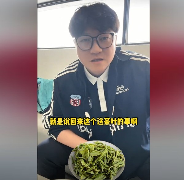 趙鵬：不太清楚賈秀全要球員買茶葉的段子，但這在現(xiàn)實中也正常