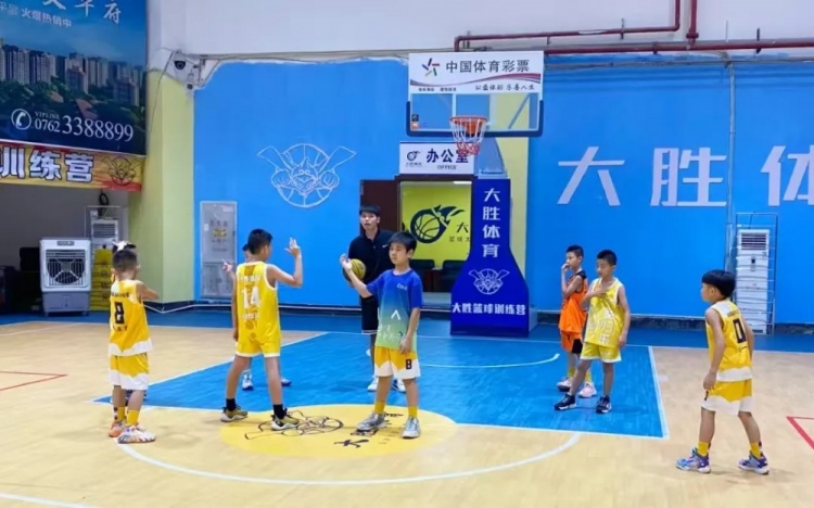 廣東河源體彩少兒籃球培訓(xùn)班：結(jié)營(yíng)不散場(chǎng)，夢(mèng)想正啟航